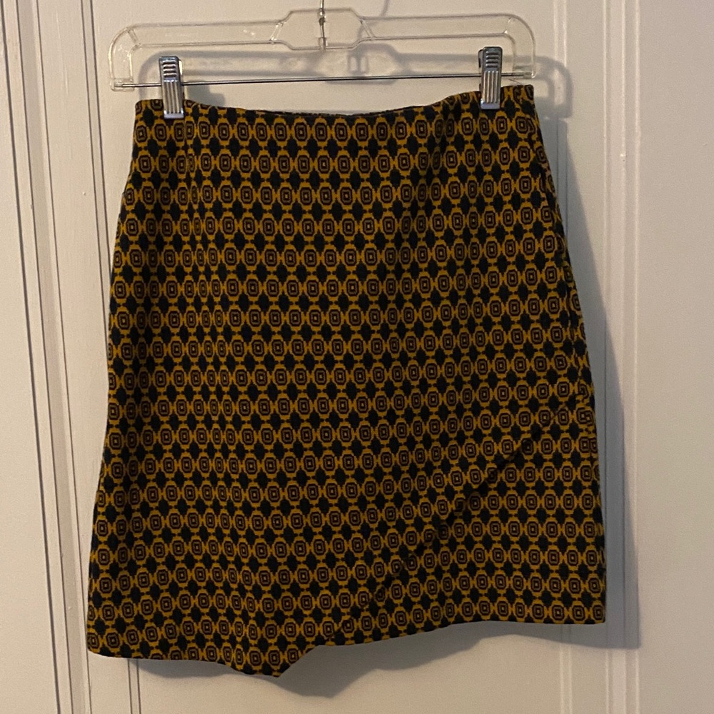 HOT DEAL! 🔥 🔥 🔥 Stylish Black and Rust Patterned Skirt